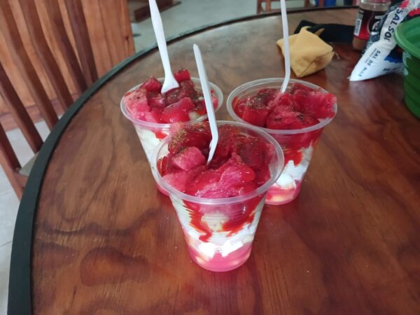 Vaso de fruta (sandía, piña, pepino y jícama) con EXTRA chile - chamoy